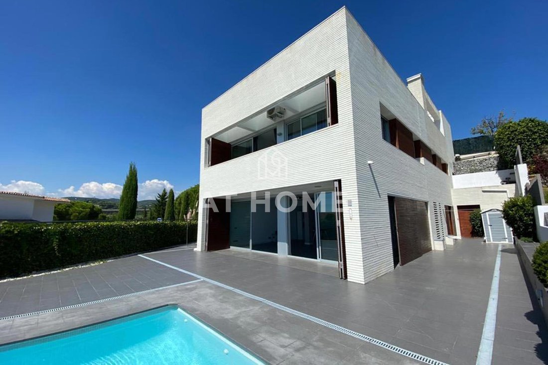 Chalet in Sant Vicenc de Montalt, Catalonia, Spain 1 - 16774302