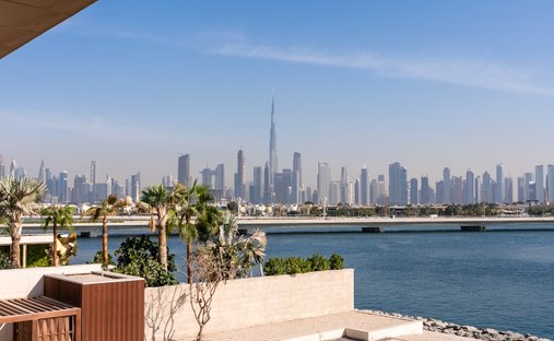 Villa in Dubai, United Arab Emirates 1