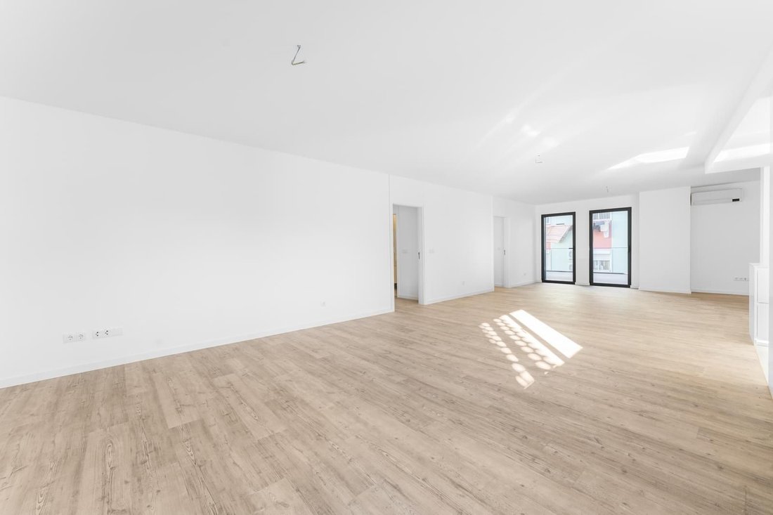 Apartment in Odivelas, Lisbon, Portugal 2 - 16775798