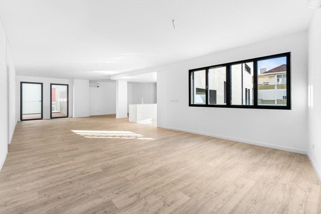 Apartment in Odivelas, Lisbon, Portugal 1 - 16775798