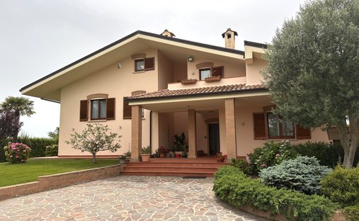 Villa a Giulianova, Abruzzo, Italia 1