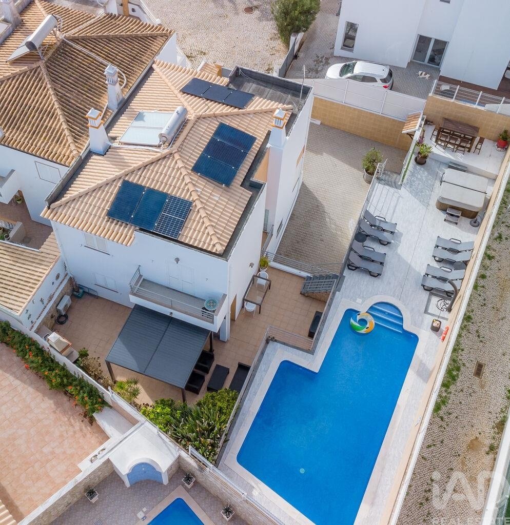 Townhouse in Olhos de Agua, Algarve, Portugal 1 - 16217535
