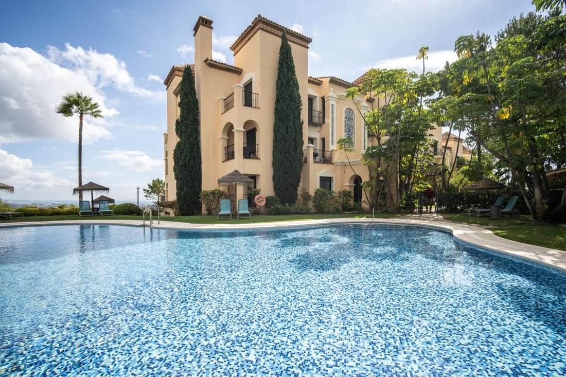 Apartment in La Quinta, Benahavis, Andalusia 5 - 16612583