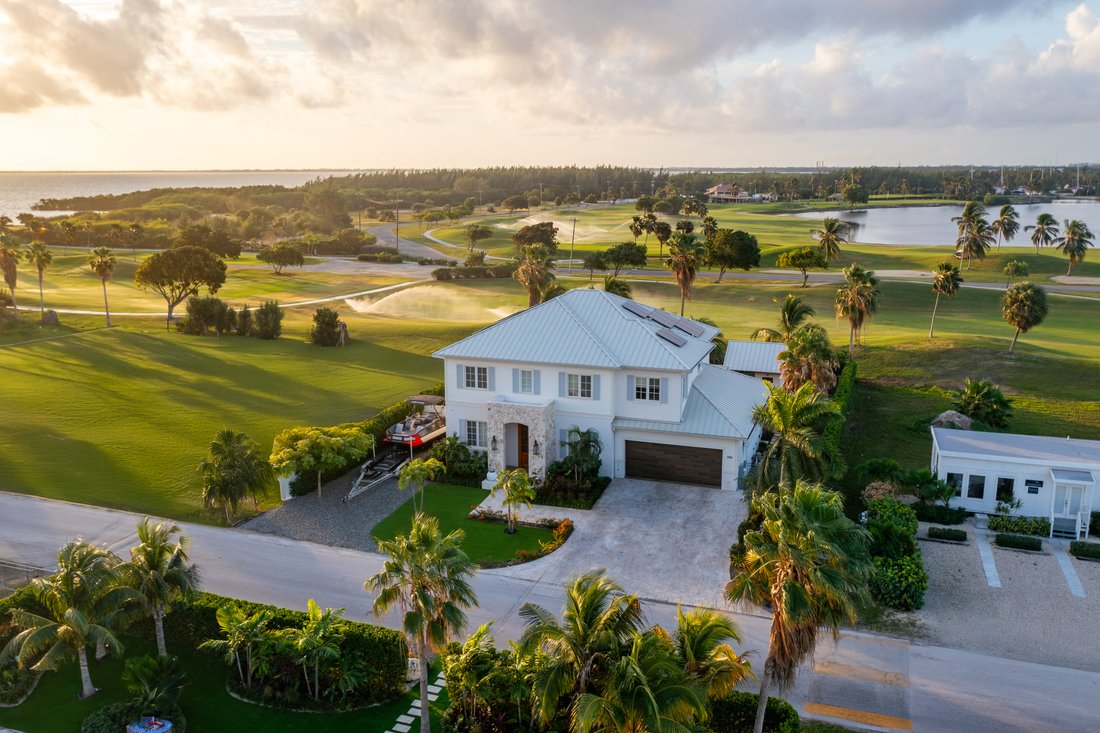 House in West Bay, West Bay, Cayman Islands 3 - 16775117