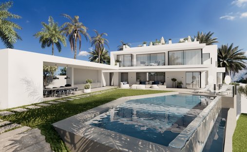 Villa in Sierra Blanca, Marbella, Spain 1