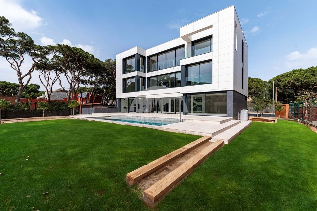 Villa in Gava, Catalonia, Spain 2 - 16776116