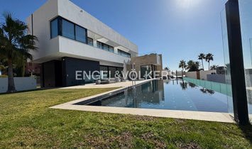 Villa in Finestrat, Land Valencia, Spanien 2
