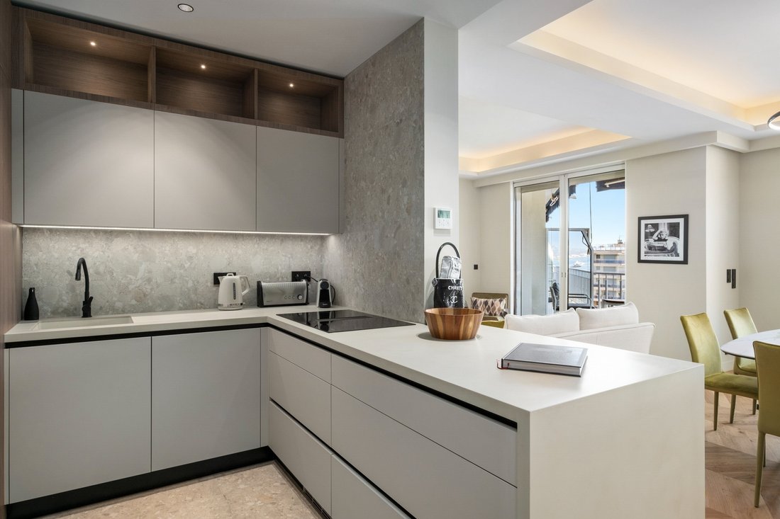 Apartment in Saint Nicolas, Cannes, France 5 - 16775957