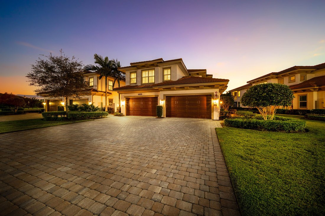 Condo in Naples, Florida, United States 2 - 16776692
