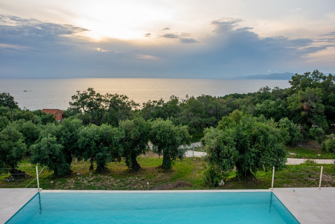 Villa in Corfu, Peloponnese, Western Greece and the Ionian, Greece 4 - 16776502
