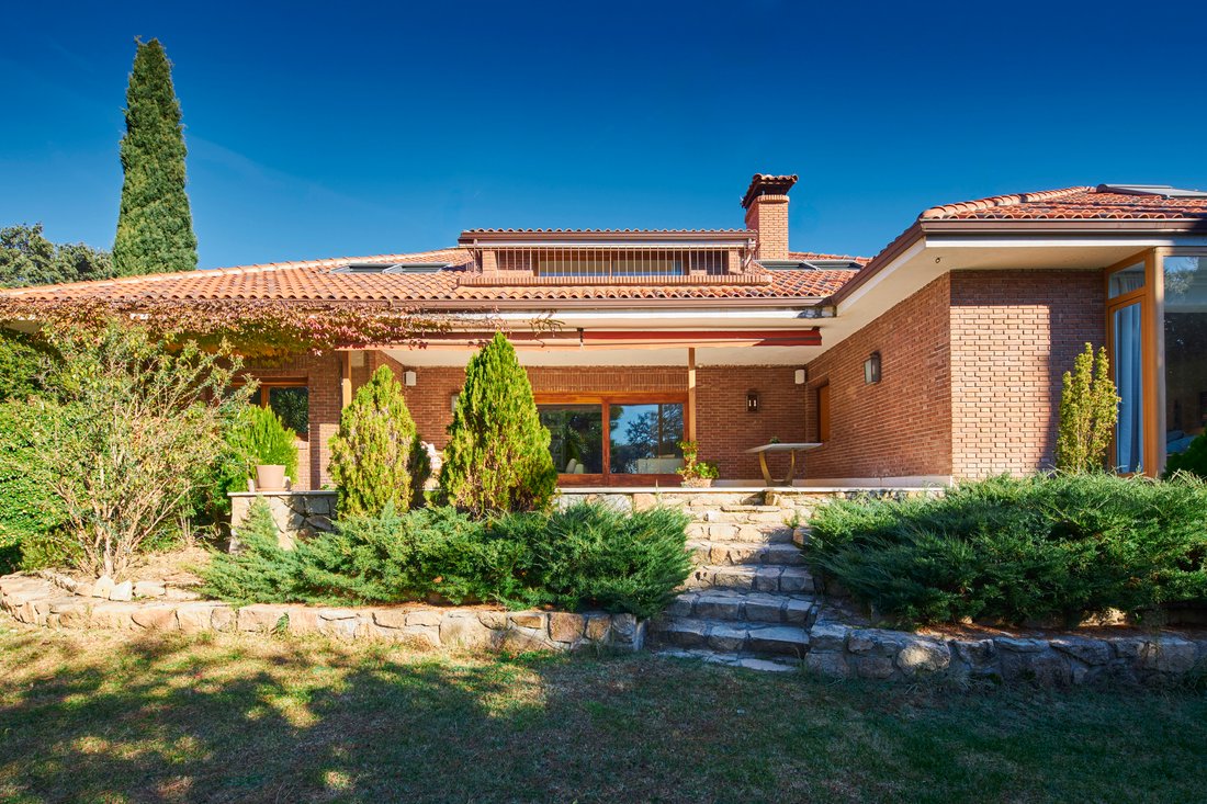 Villa in La Moraleja, Alcobendas, Comunidad de Madrid 1 - 16776170