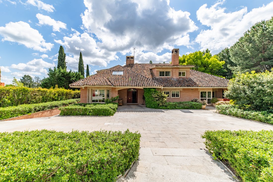 Chalet in Somosaguas, Pozuelo de Alarcon, Comunidad de Madrid 1 - 16779450