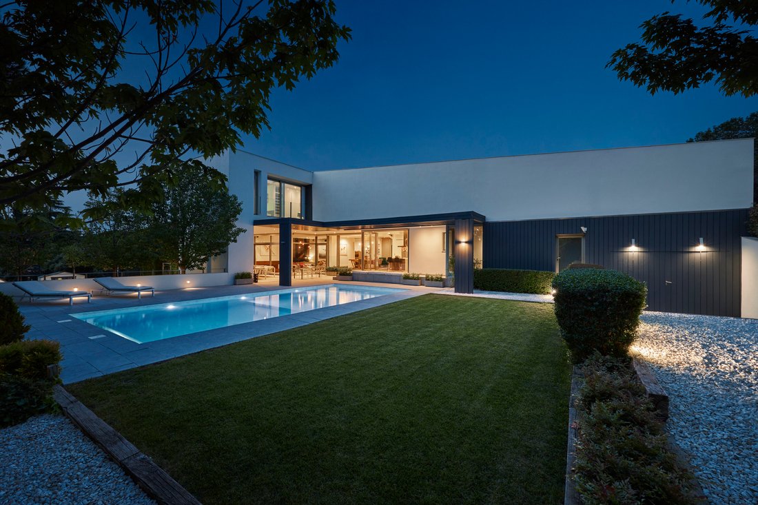 Villa in Boadilla del Monte, Comunidad de Madrid, Spain 2 - 16779205