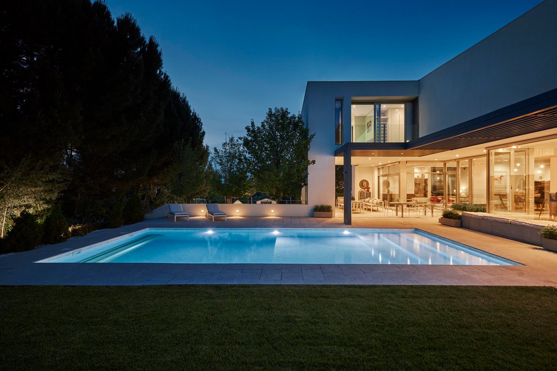Villa in Boadilla del Monte, Comunidad de Madrid, Spain 1 - 16779205