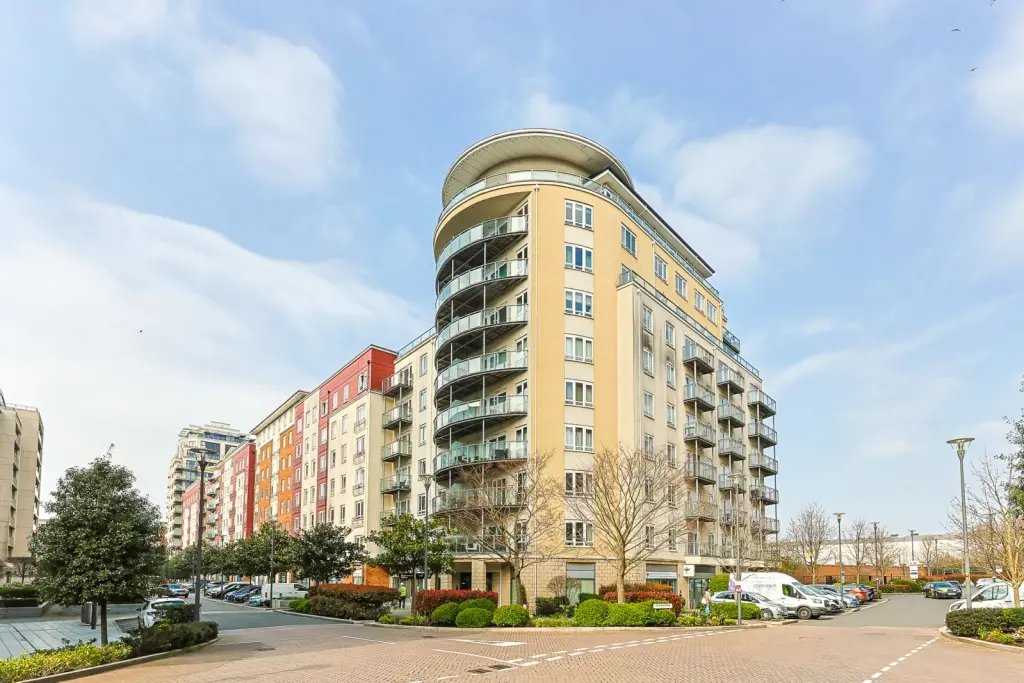Apartment in Colindale, Barnet, England 4 - 16777247