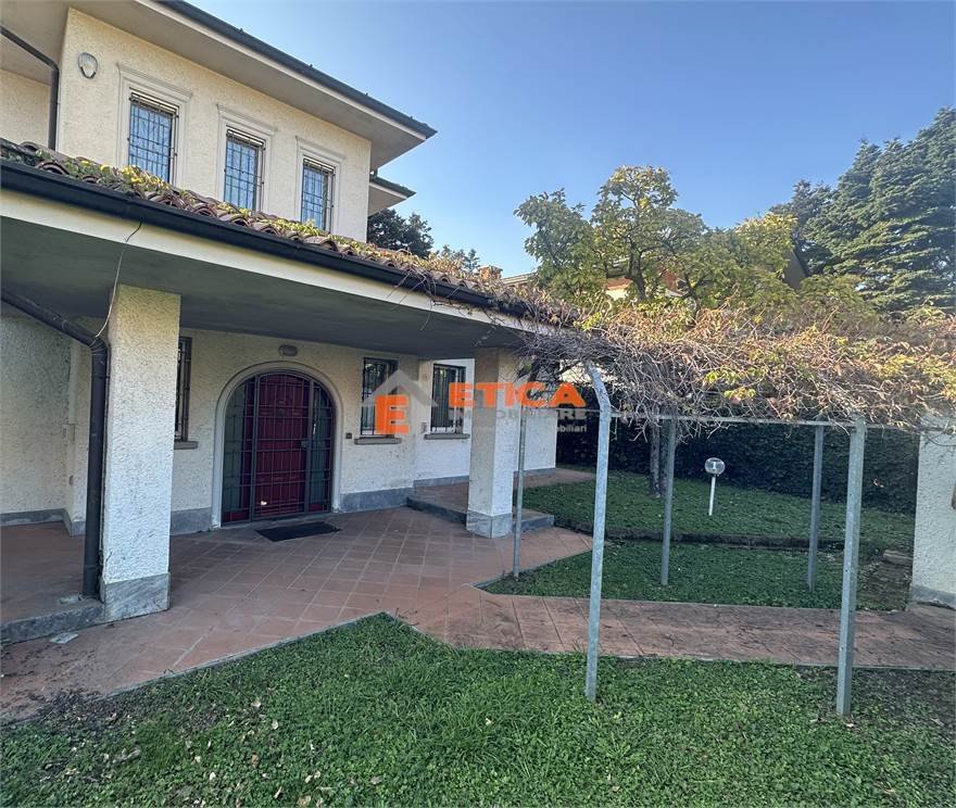 Villa in Rivolta d'Adda, Lombardy, Italy 2 - 16780302
