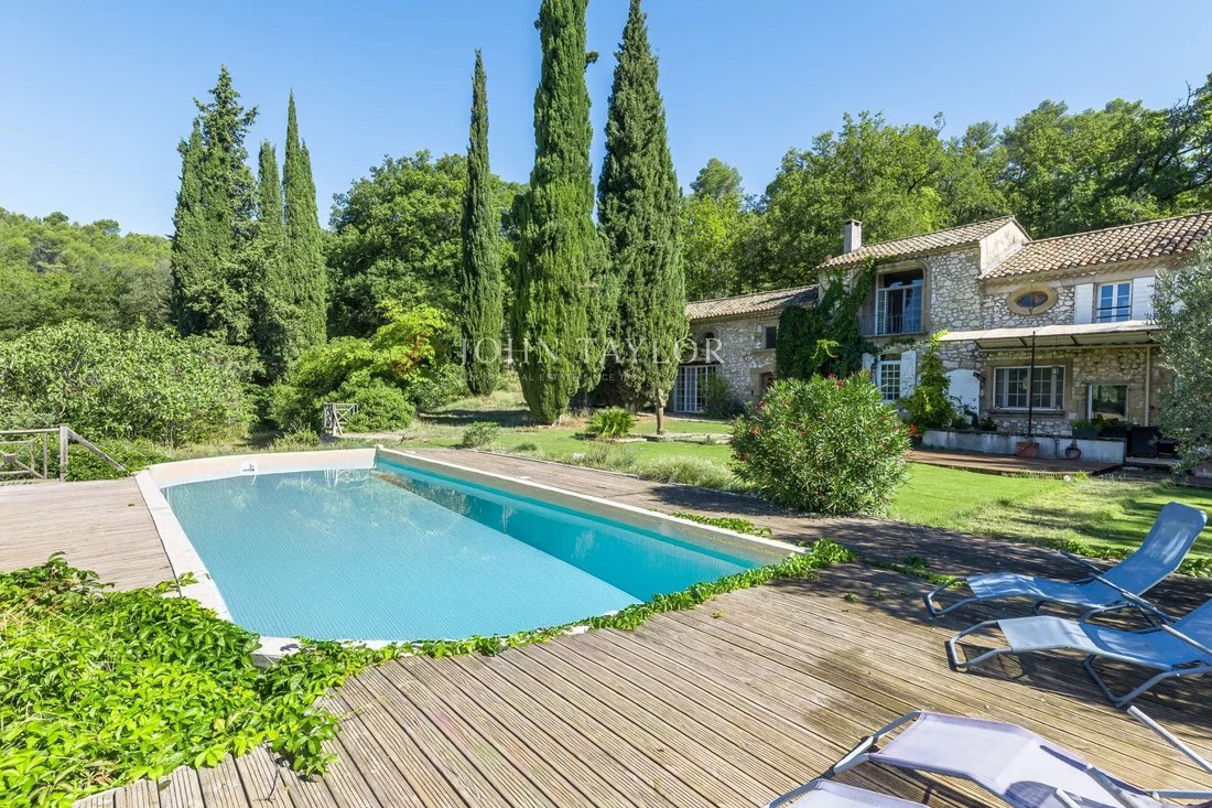 Country House in Cadenet, Provence-Alpes-Côte d'Azur, France 5 - 16779121