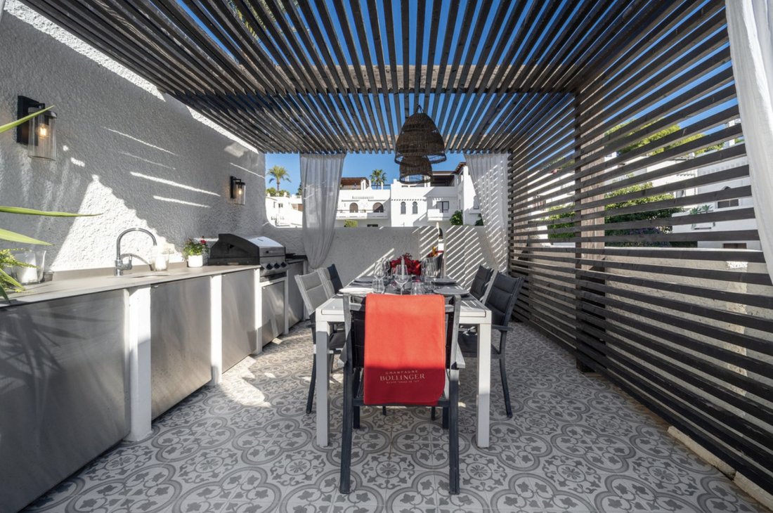 Maison de ville à Nueva Andalucia, Marbella, Espagne 3 - 16782703