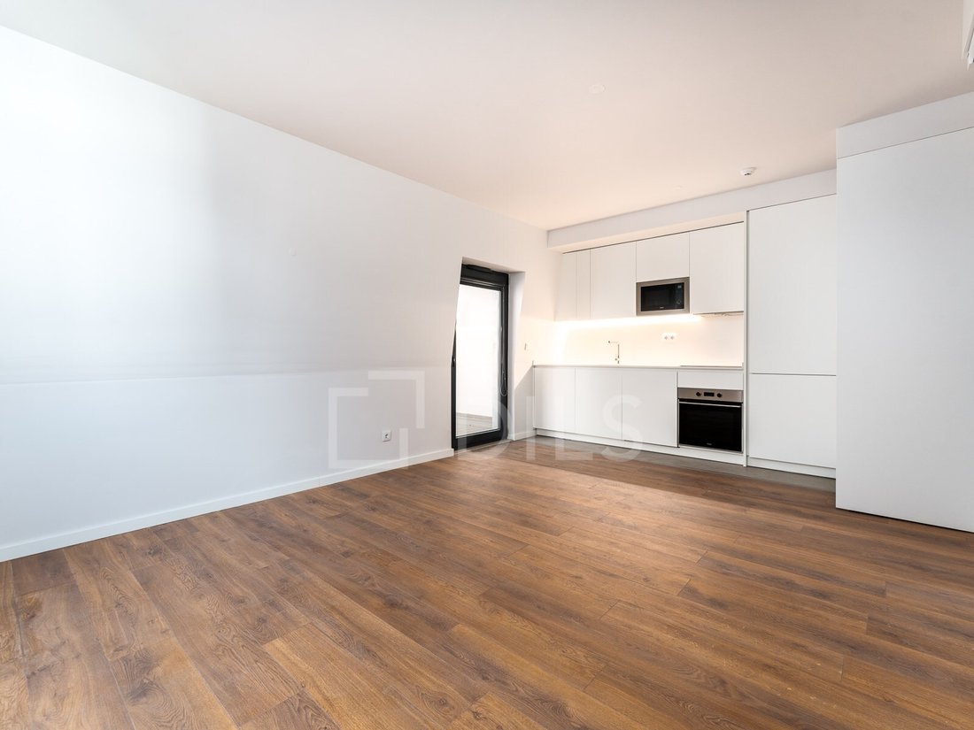 Apartment in Alcantara, Lisbon, Portugal 2 - 11700475