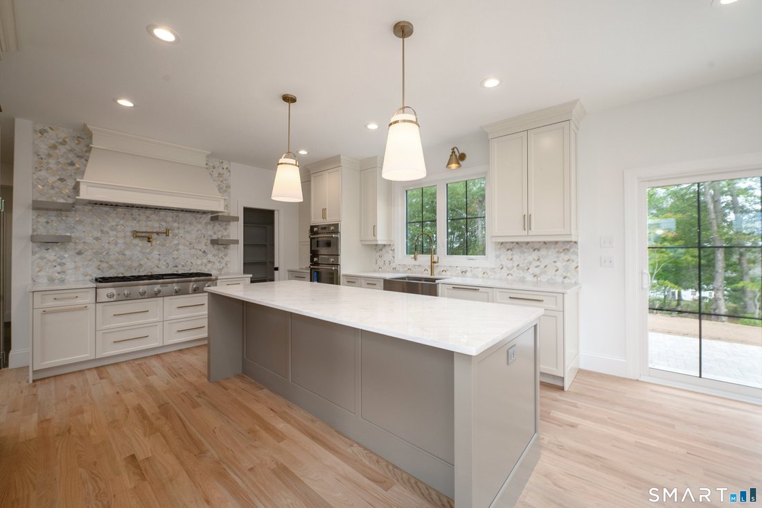 House in East Lyme, Connecticut, United States 2 - 16780878