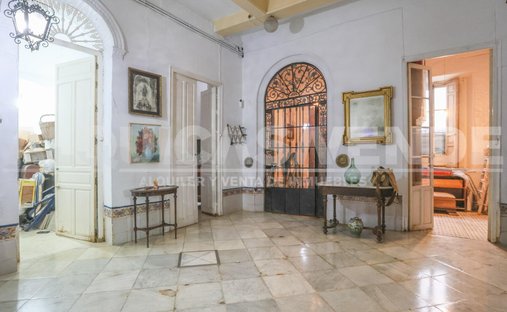 Castle for Sale in Casco Antiguo, Seville, Spain