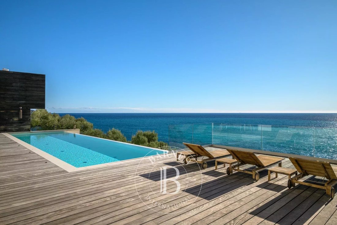 Villa in Mont Boron, Nice, Provence-Alpes-Côte d'Azur 1 - 16777002
