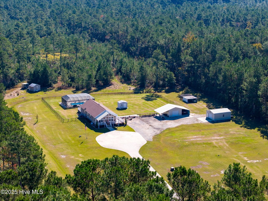 House in Ash, North Carolina, United States 1 - 16778253