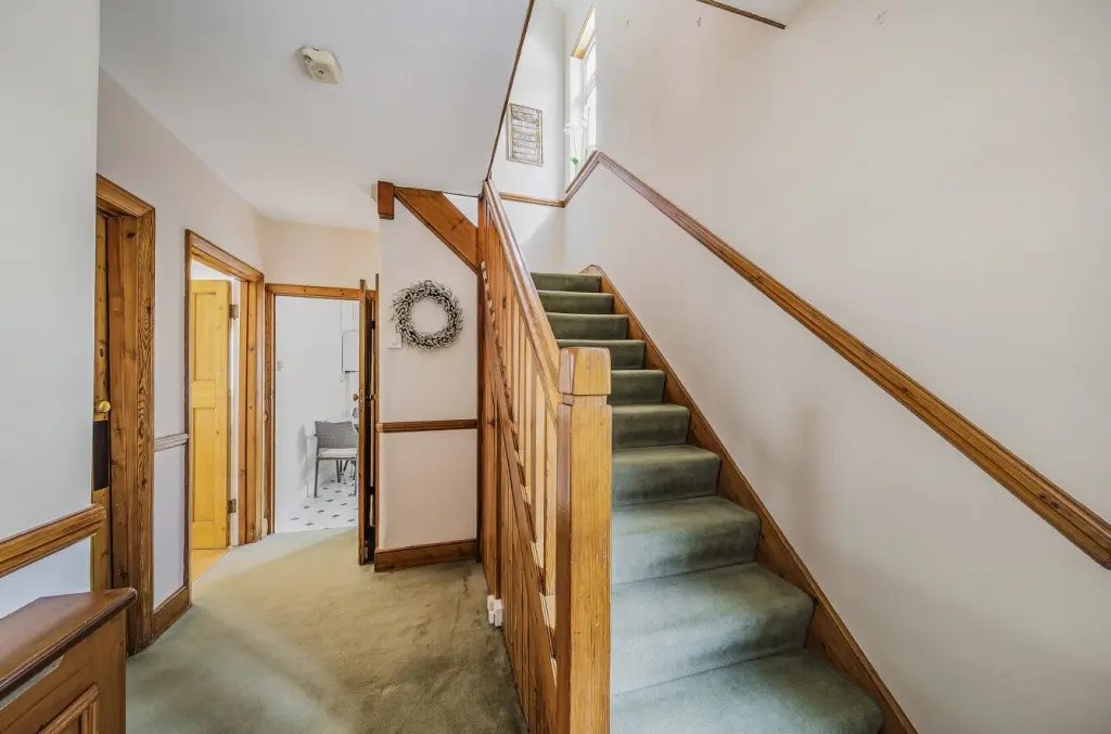 House in East Acton, Ealing, England 3 - 16777219