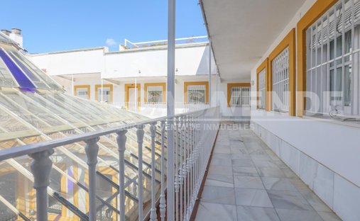 Castle for Sale in Casco Antiguo, Seville, Spain