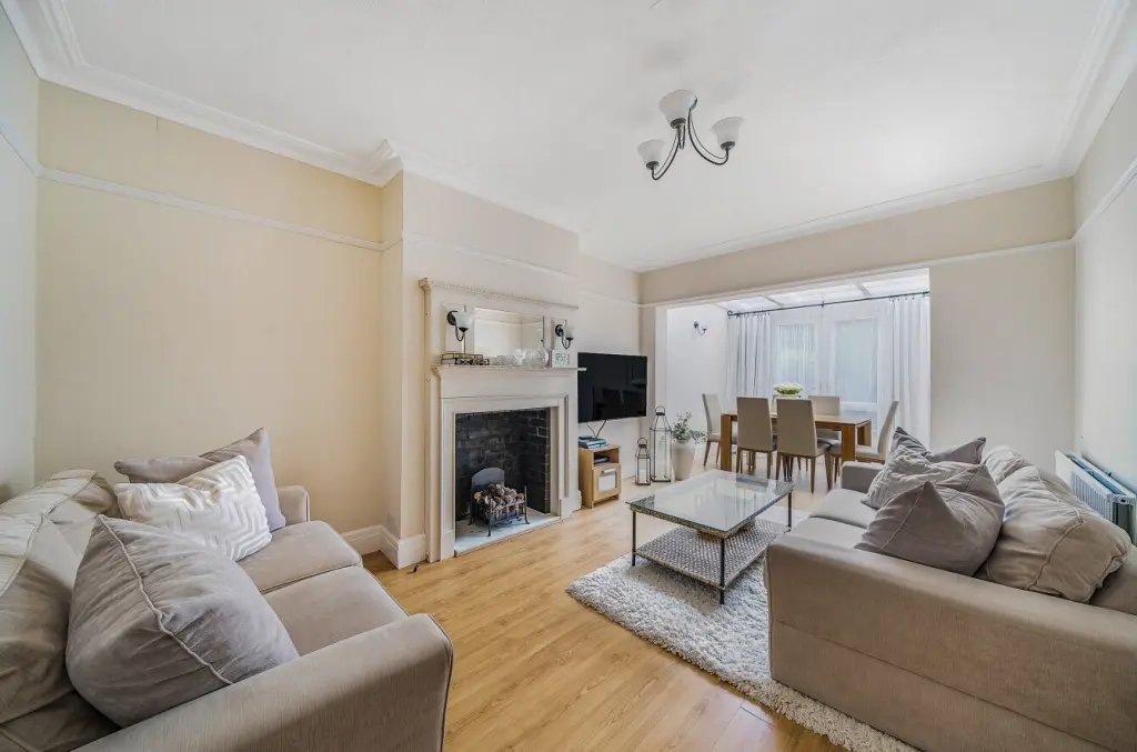 House in East Acton, Ealing, England 1 - 16777219