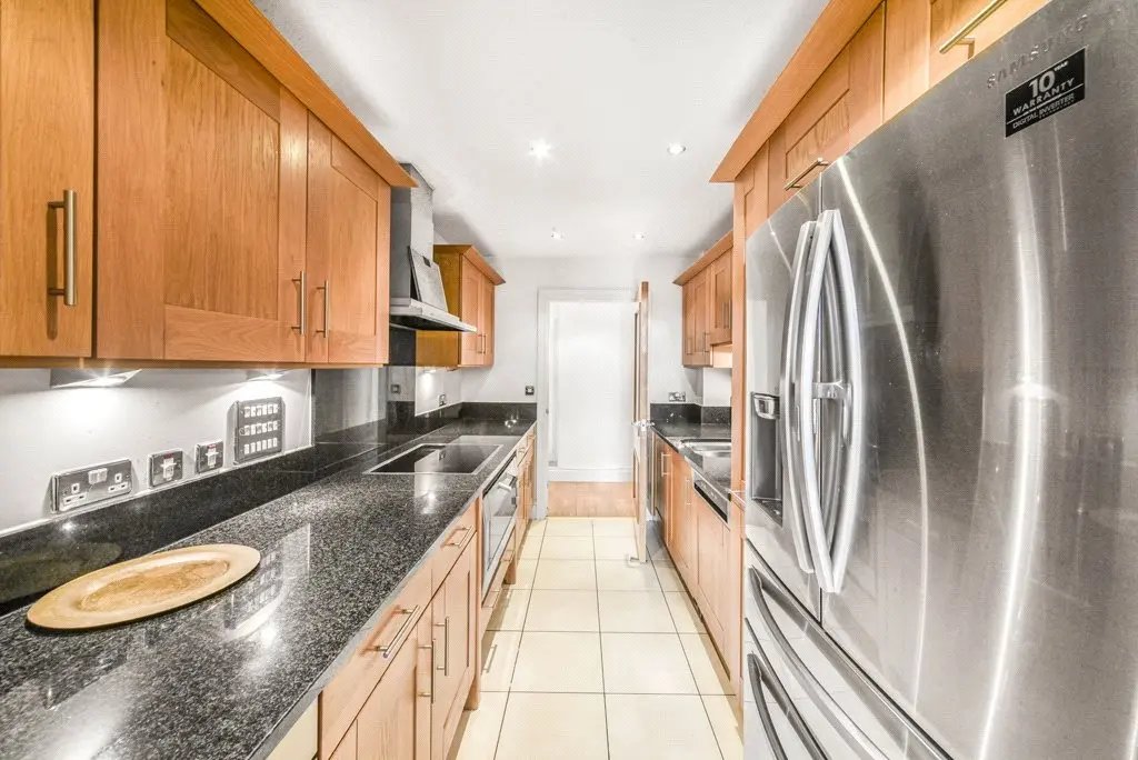 Apartment in Walham Green, Hammersmith and Fulham, England 3 - 16777418