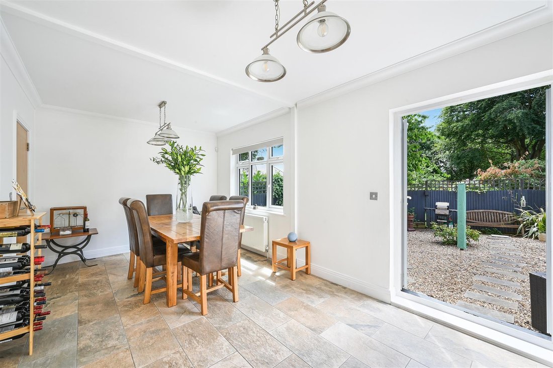 House in Nork, Reigate and Banstead, England 5 - 16780163