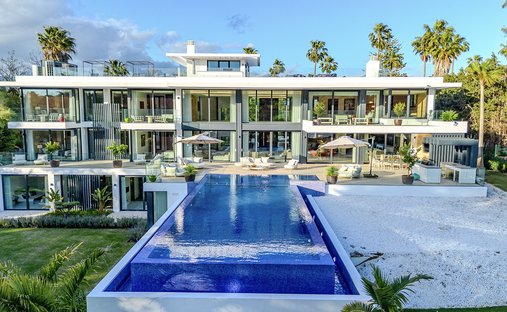 Villa in Sotogrande, San Roque, Andalusia 1