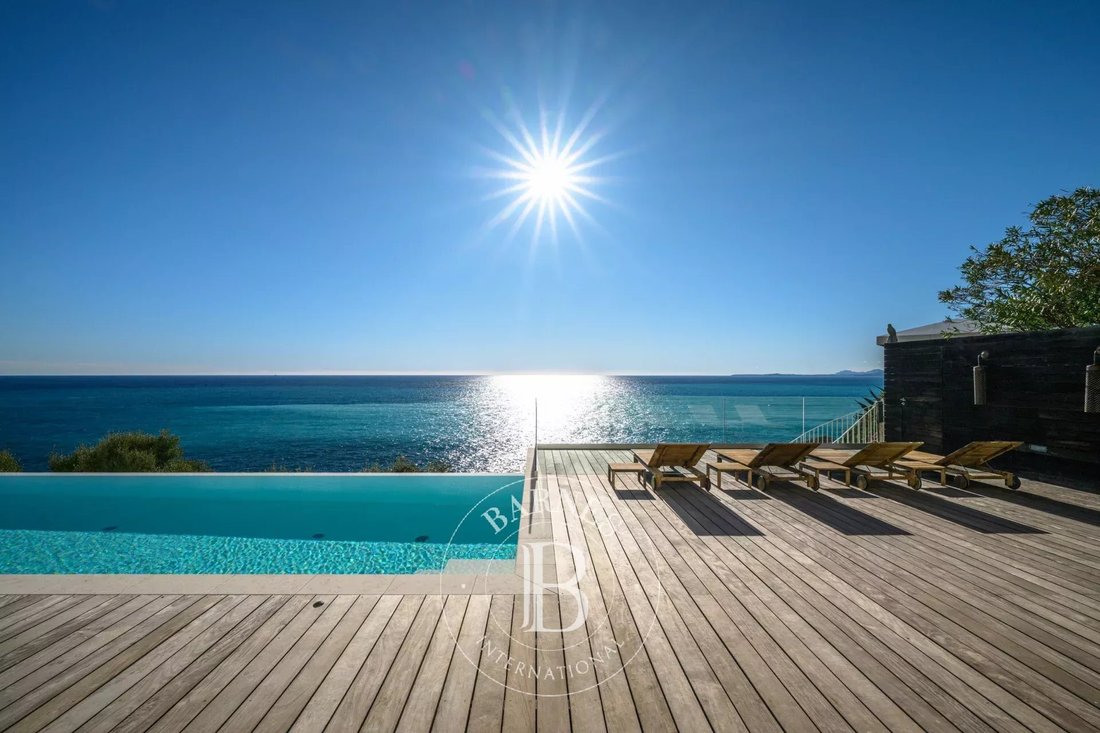 Villa in Mont Boron, Nice, Provence-Alpes-Côte d'Azur 2 - 16777002