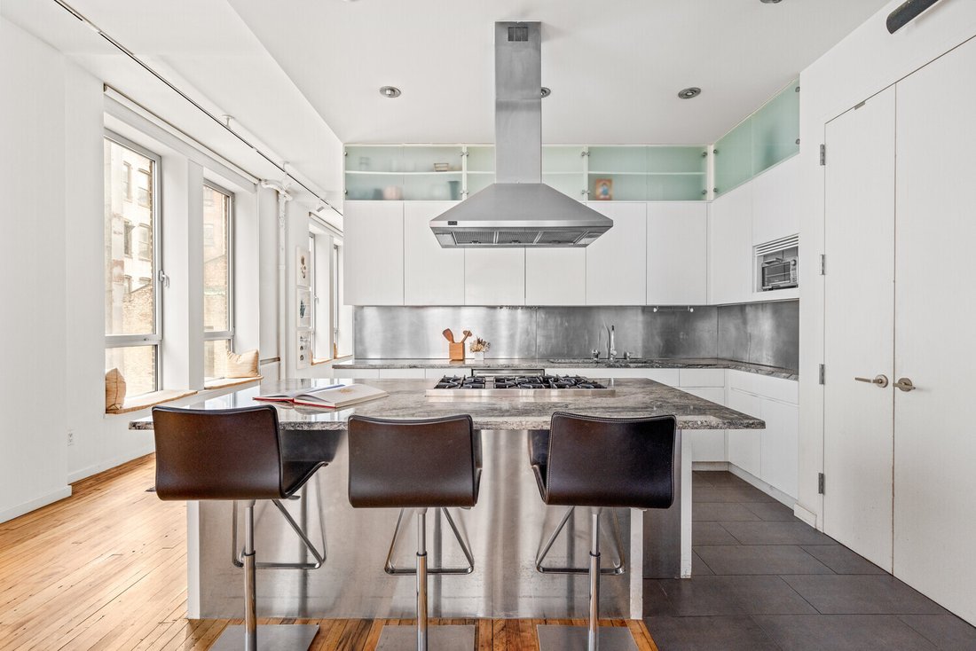 Co Op in New York, New York, United States 4 - 16726240
