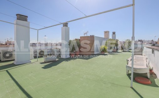 Castle for Sale in Casco Antiguo, Seville, Spain