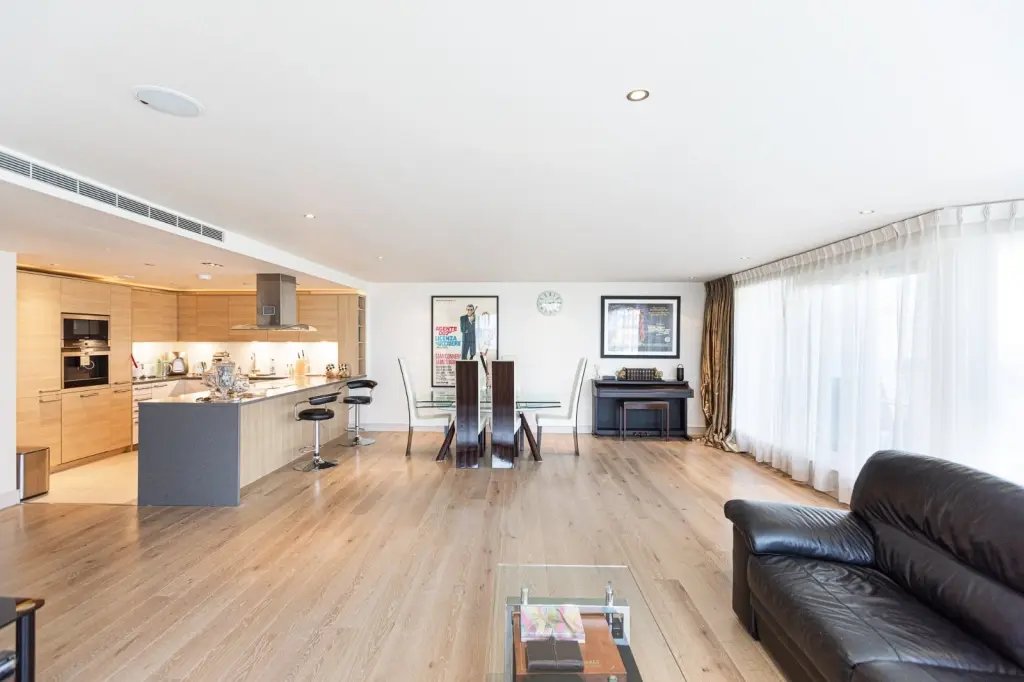 Apartment in Chelsea Harbour, England 2 - 16777275