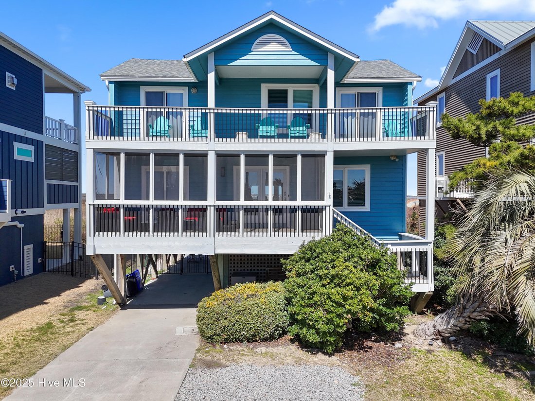 House in Oak Island, North Carolina, United States 1 - 16778052