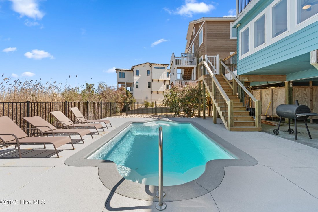 House in Oak Island, North Carolina, United States 5 - 16778052