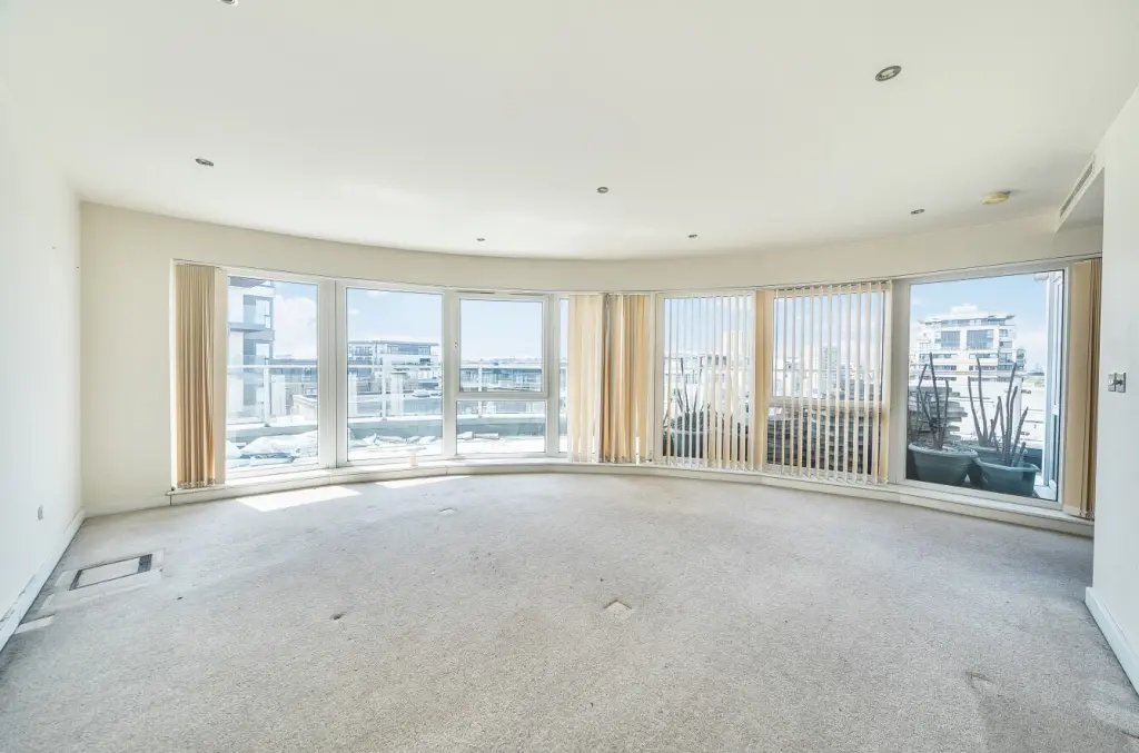 Apartment in Colindale, Barnet, England 2 - 16777247