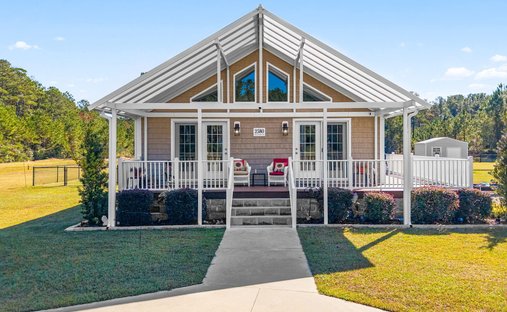 House in Ash, North Carolina, United States 1