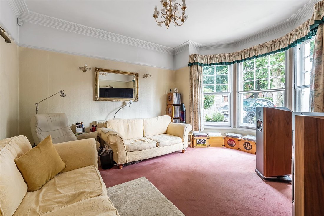 House in London Borough of Sutton, England 4 - 16780219