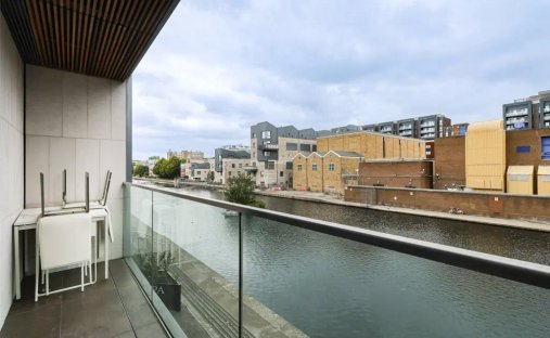 Apartment in EC1, Islington, England 1