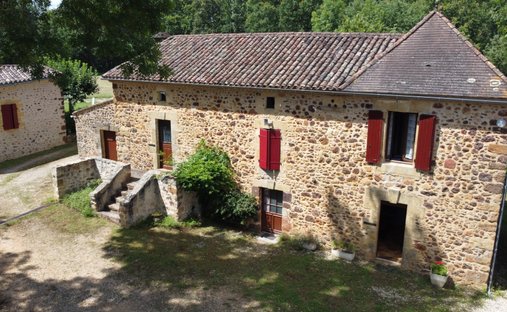 Castle for Sale in Sarlat-la-Canéda, Nouvelle-Aquitaine, France