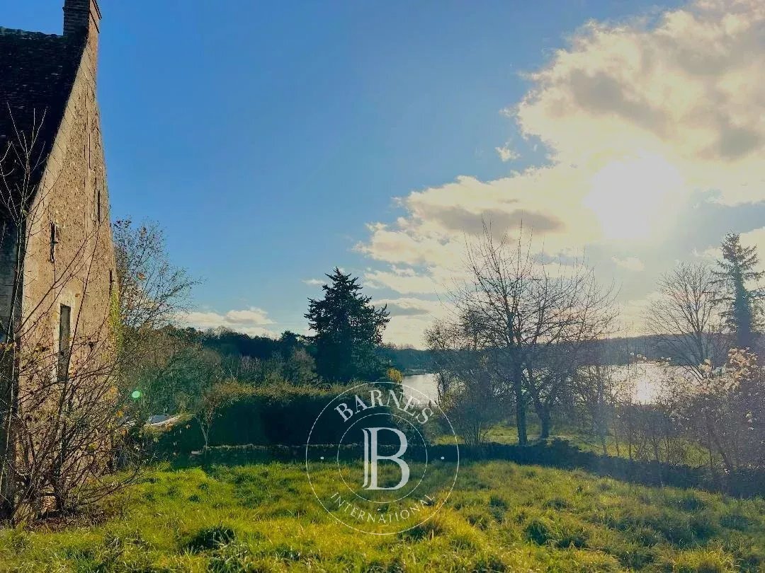 Estate in Joué-lès-Tours, Centre-Val de Loire, France 1 - 16778906