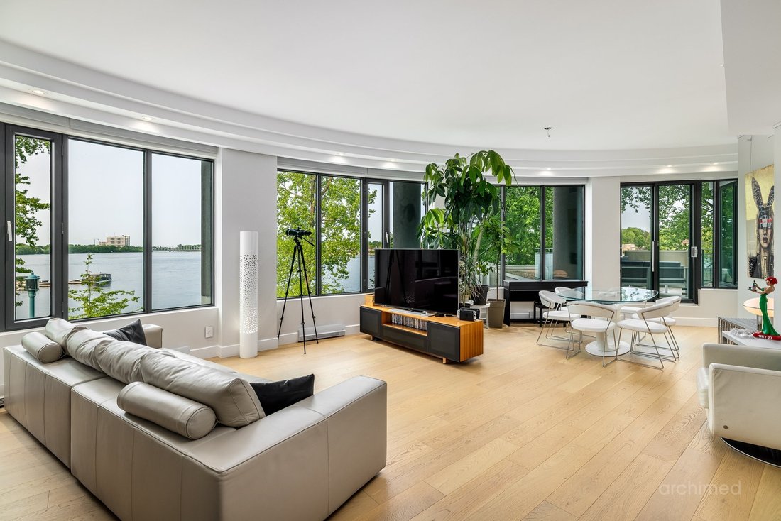 Apartment in Laval, Quebec, Canada 1 - 16780437