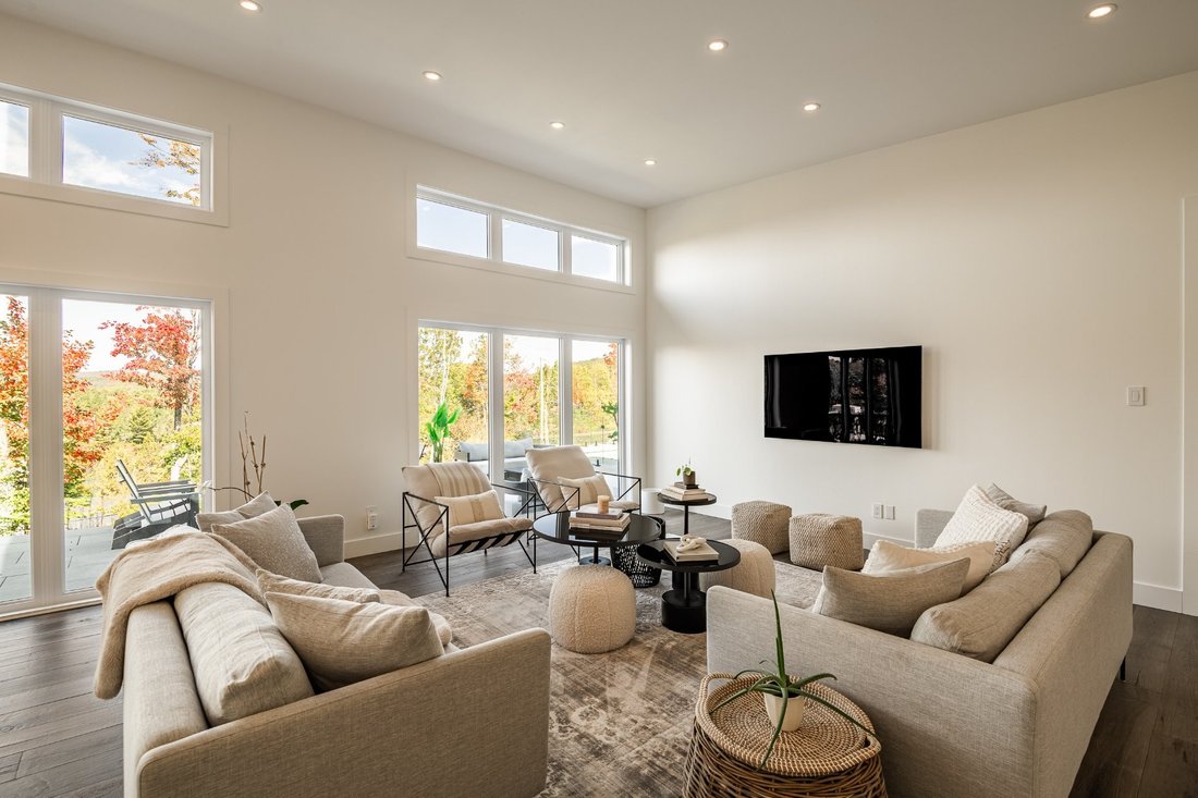 House in Sainte-Marguerite-du-Lac-Masson, Quebec, Canada 5 - 16780602