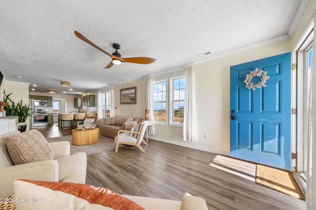 House in North Topsail Beach, North Carolina, United States 3 - 16778537