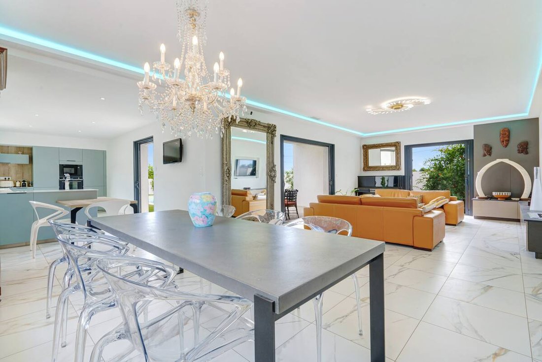 Villa in Ouest, Cogolin, France 3 - 16780497