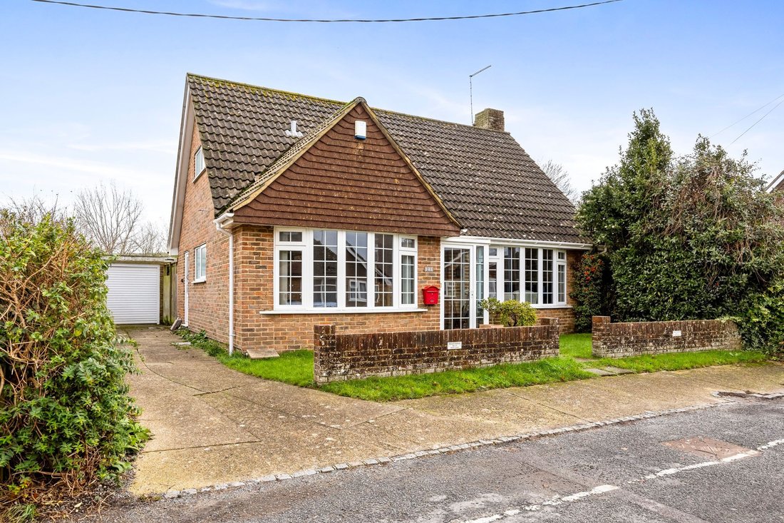 Chalet in Upper Beeding, England 1 - 16779349